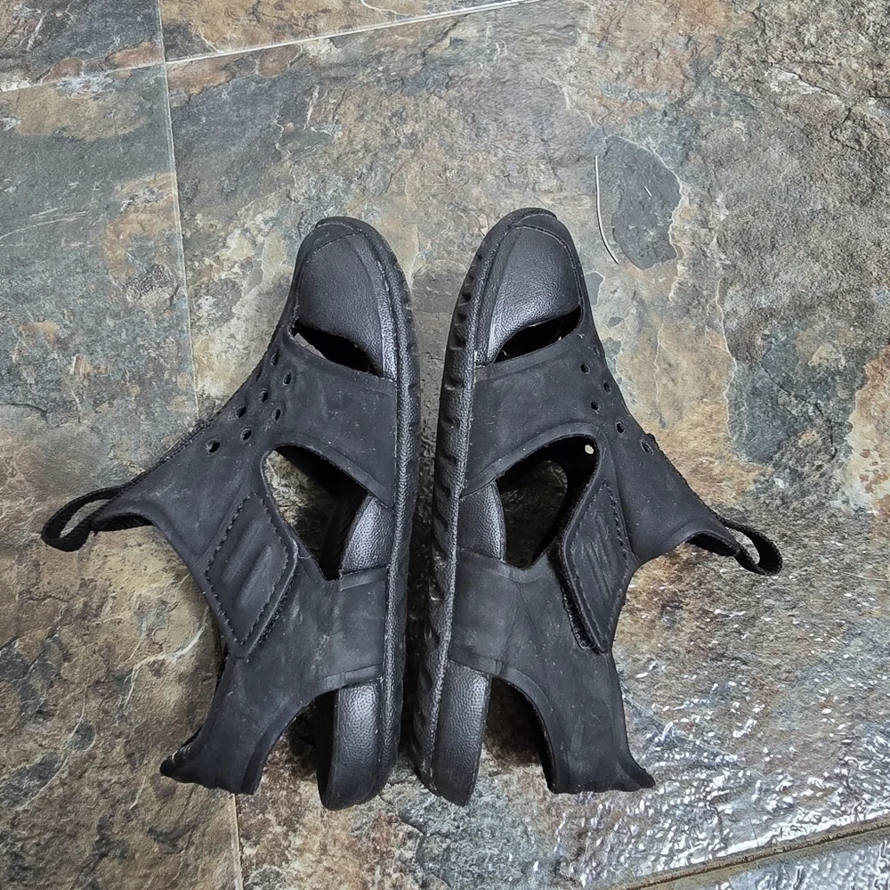 Nike Sunday Protect 2 Children 6C Water Sandal Shoes Blacck
